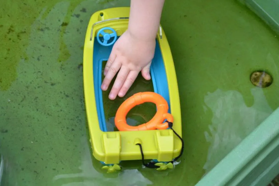 Boot Mit Vergroserungsglas Und Lupe