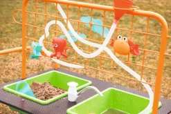 Mobiler Gartenspieltisch - Wasser & Sand