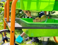 Mobiler Gartenspieltisch - Wasser & Sand