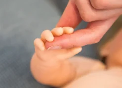 Puppe 1.255 Gramm - Blonder Junge 45 Cm