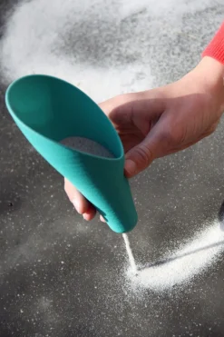 Sandspielzeug Cuppi - Schaufelsieb Mit Ball, Grau